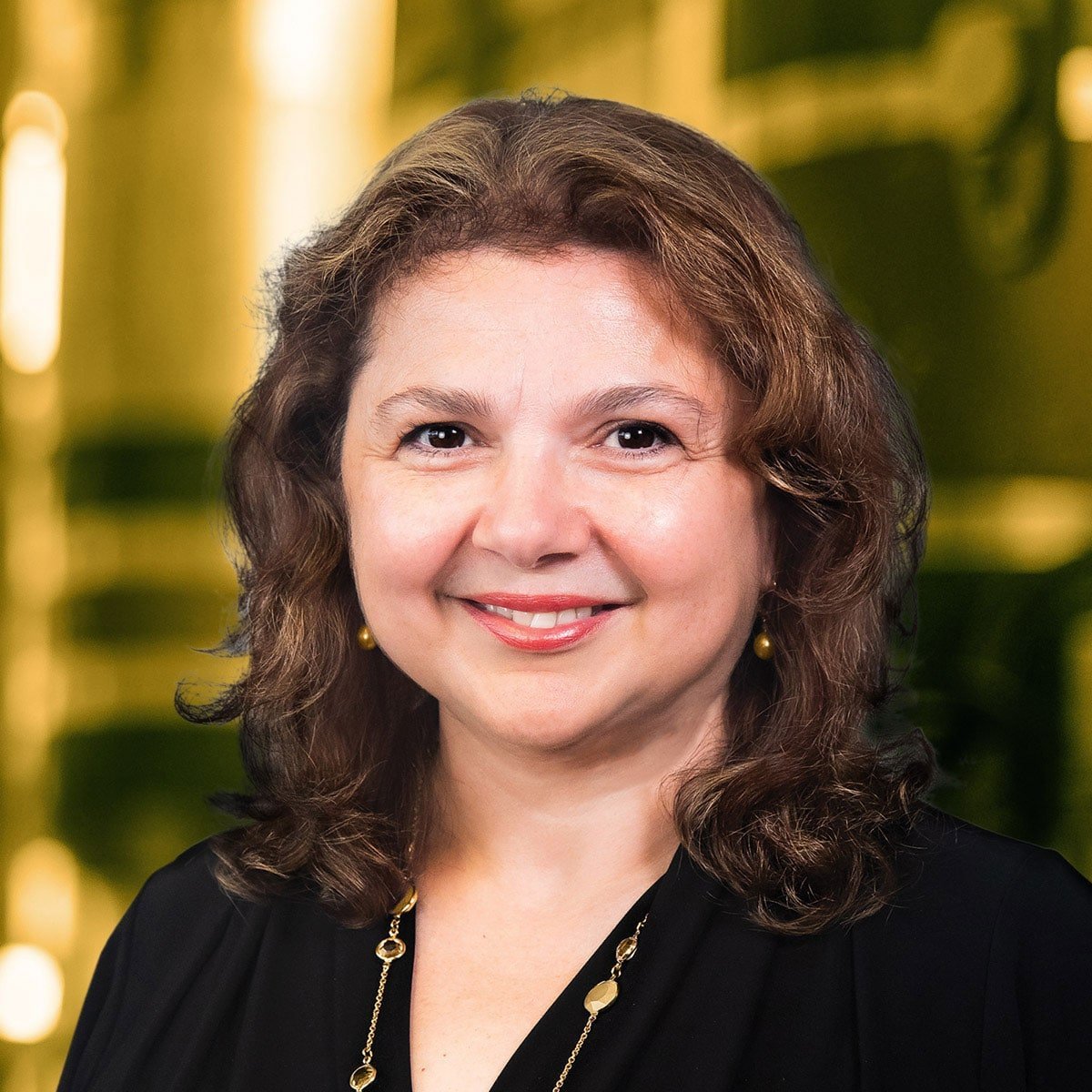 Selin Deravedisyan-Adam, cofondatrice et directrice de l'immigration chez Phoenix-GMI